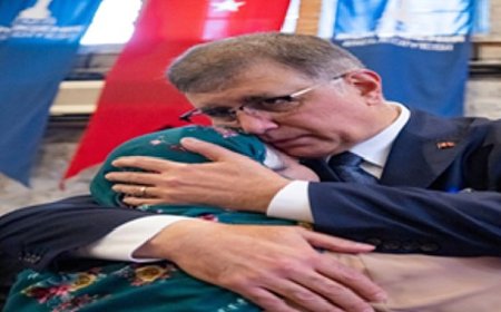 Başkan Tugay şehit anneleri ile bir araya geldi