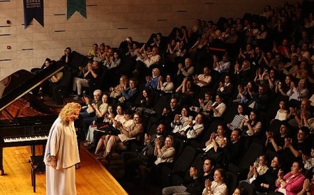 Nilüfer Senfoni Orkestrası ilk konserinde Gülsin Onay’ı ağırladı