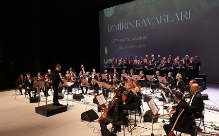 Maarif Orkestrası ve Halk Dansları Topluluğu, Bornova’da Sanatseverlerle Buluştu