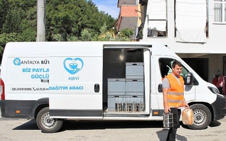 Büyükşehir Belediyesi Manavgat Aşevi  ihtiyaç sahiplerinin yanında olmaya devam ediyor