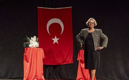 Karşıyaka’nın çınarlarından renkli defile