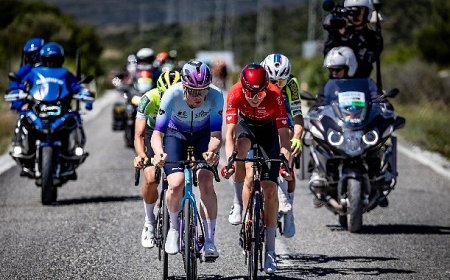 2025 Yılının Takım Şampiyonu Caja Rural-Seguros RGA Oldu