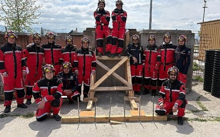 Büyükşehir İtfaiyesi’nden tahkimat ve iple erişim eğitimi