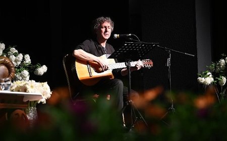 Salihli’de şiire açılan pencere yeniden aralandı. Salihli Şiir İkindileri 11 yıl aradan sonra 51. kez düzenlendi.