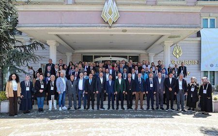 Büyükakın: Romanlar azınlık değil  bu memleketin asli unsurudur