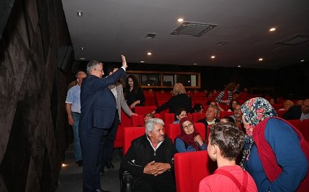 “Gülşen” tiyatro oyunu büyük alkış aldı
