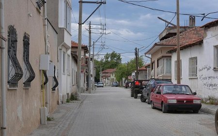 Burhaniye Belediyesi’nden kapsamlı yol seferberliği