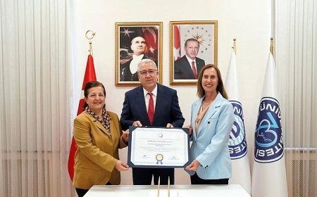 Ege Üniversitesi Ebelik Bölümü Eğitimde Kaliteyi Tescilledi