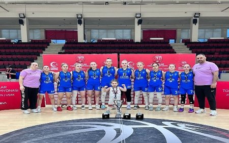 Canik Belediyespor Kulübü U14 Kız Basketbol Takımı Türkiye ikincisi oldu.