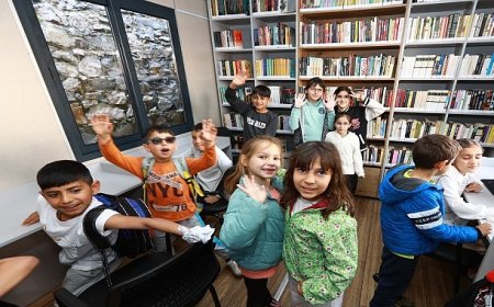 Efes Selçuk’ta çocuklar ve aileler yalnız değil