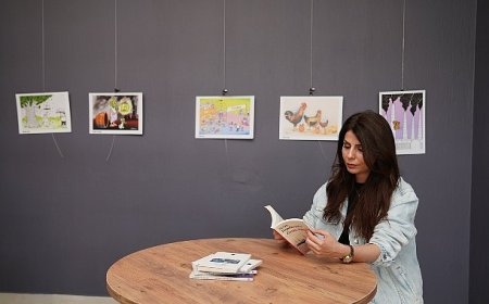 Oktay Ekinci Karikatürlü Ev ve Ayvalık Kitapçısı Açılıyor…