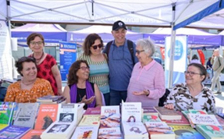 İZKİTAP hafta sonunda binlerce kitapseveri ağırladı