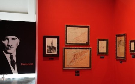 “Karanlıkta Akan Bir Yıldız: Mustafa Kemal Atatürk” sergisi İstanbul’da açıldı