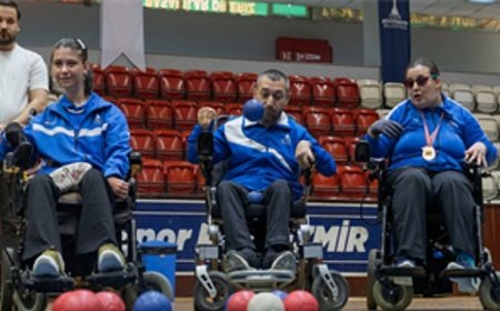 Kırık ayağıyla bronz madalya kazandı