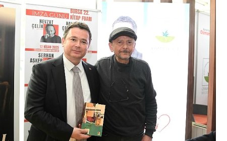 Şair ve yazar Nevzat Çelik okurlarıyla Osmangazi standında buluştu