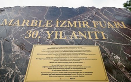 Marble İzmir’in 30’uncu yılına özel anıt Kültürpark’ta açıldı