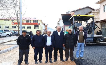 Büyükşehir Belediyesi’nden Gündoğmuş’a sıcak asfalt