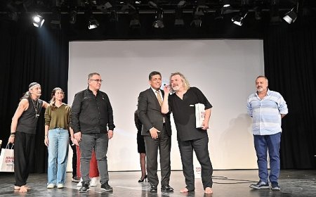 Manisa’da Dünya Tiyatrolar Günü Coşkusu