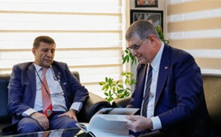 Gazilerden Başkan Tugay’ı duygulandıran armağan