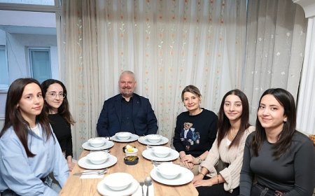 Başkan Pehlivan, öğrencilerin iftar sofrasına konuk oldu