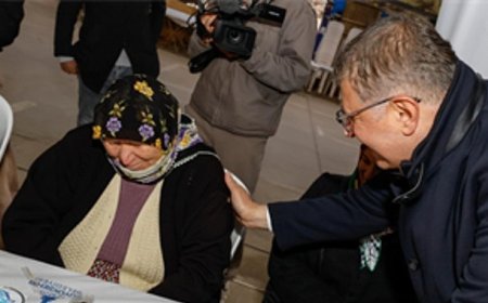 Başkan Tugay ramazan bereketini Kiraz’daki yurttaşlarla paylaştı