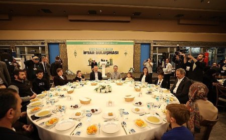 Kocaeli protokolü yetimlerle iftarda buluştu