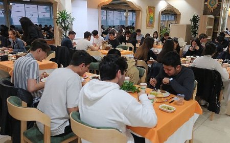 Başkan Topaloğlu’ndan öğrencilere iftar yemeği