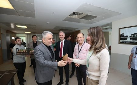 Tıp bayramında hekimler ziyaret edildi 