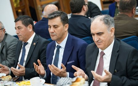 Büyükşehir Belediyesi Meclis Üyeleri İftar Sofrasında Buluştu