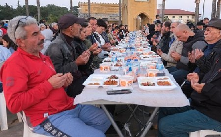 Başkan Topaloğlu’ndan Tekirova’da iftar