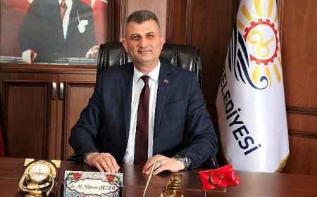 Allah: bu millete, bir daha istiklal marşı yazdırmasın