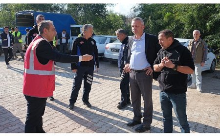 Kemer’de kaçak yapılar yıkılıyor