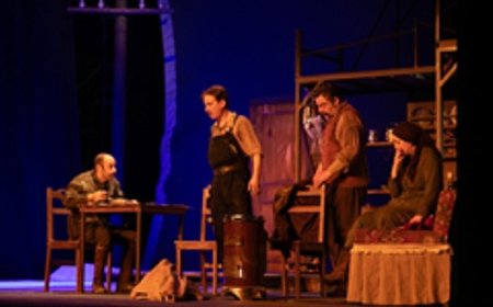 İzmir Şehir Tiyatroları’nın “Yolcu” adlı oyunu Bursa’da sahnelendi