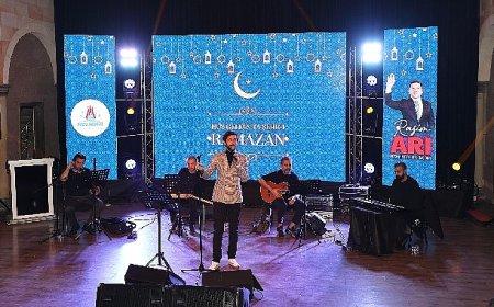 Ramazan Etkinliklerinde İftar Sofrasıyla Birlikte Mehmet Ercan Dinletisi