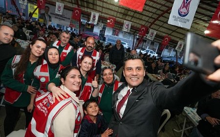 Büyükşehir’in İftar Sofrası Alaybey’de Kuruldu