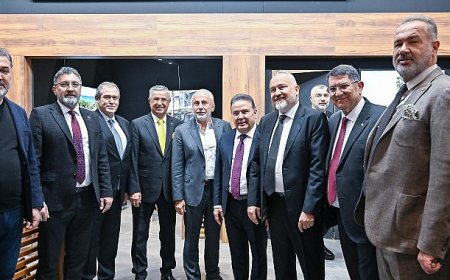 Başkan Böcek ITB Berlin fuarında Antalya’yı tanıtıyor