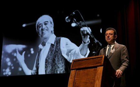 Edip Akbayram Son Yolculuğuna Uğurlandı