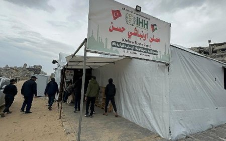 Gazze'de Ramazan'a çadır cami: İsrail yıktı, Büyükşehir kurdu