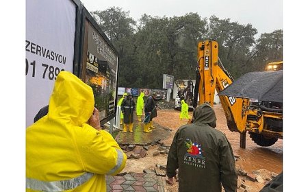 Kemer Belediyesi aralıksız çalışıyor