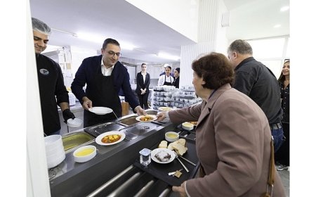 Balçova Belediyesi'nden İhtiyaç Sahiplerine Sıcak Yemek Desteği