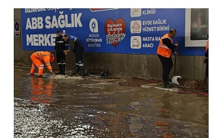 Antalya Büyükşehir Belediyesi 714 personel, 374 araç ile sahadaydı