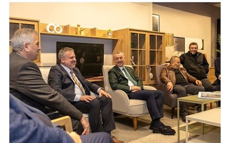 Büyükakın, Zincirlikuyu esnafını ziyaret etti