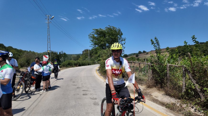 Tandem bisikletlerle Kocaeli’de umuda pedal çevirdi