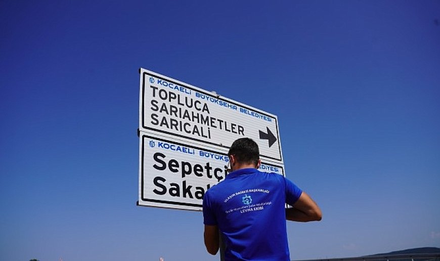 Kırsal ulaşımda levhalar yenileniyor