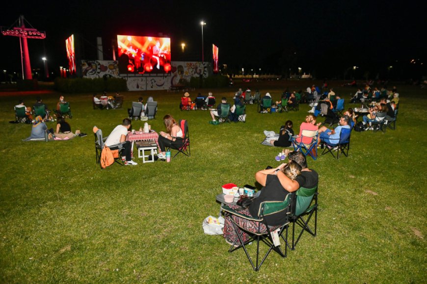 Sıcaktan bunalan parklara kaçıyor