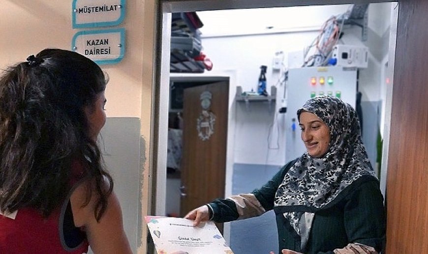 Küçükçekmece Belediyesi ‘yenidoğan bebek seti’ ile ailelerin yüzünü güldürüyor