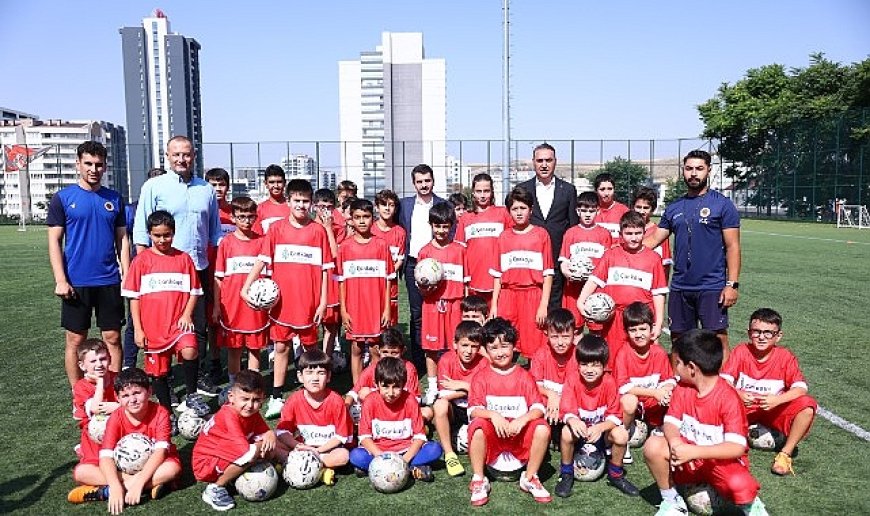 Futbol Yaz Spor Okulu’nda İlk Antrenman Heyecanı