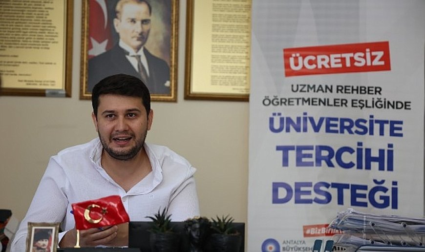 Antalya Büyükşehir Belediyesi üniversite adaylarının yanında