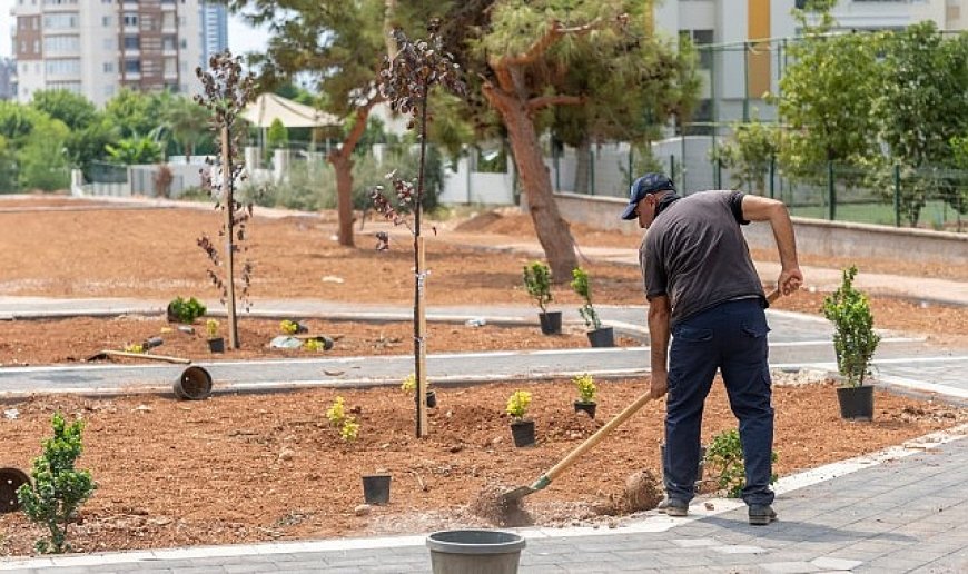 Yenişehir Belediyesi kenti yeşillendirmeye devam ediyor