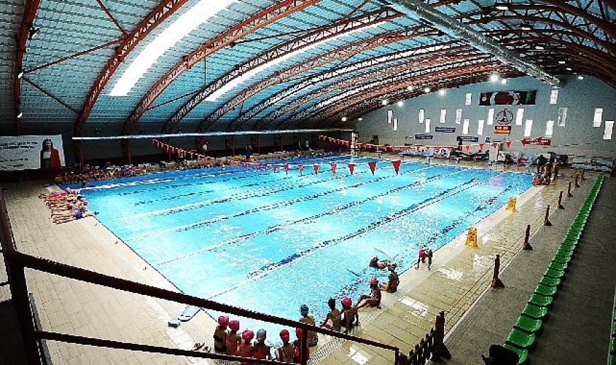 Karşıyaka Belediyesi Yüzme Havuzu’na modern dokunuş